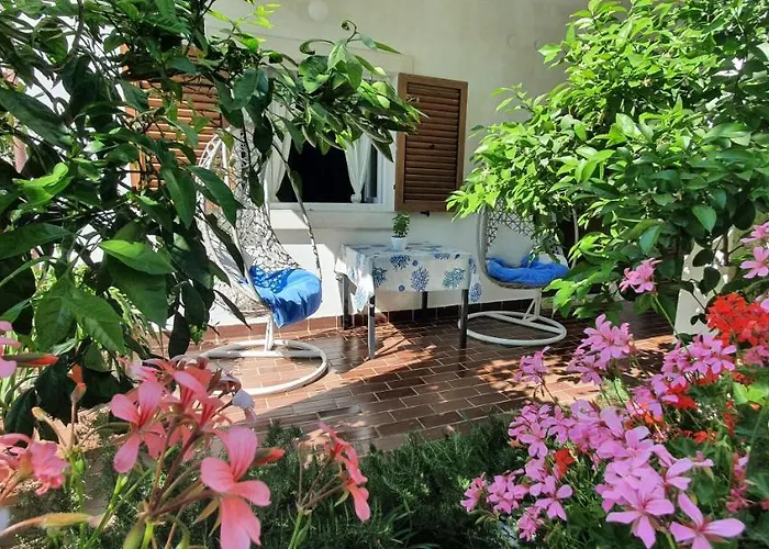 New!!! New Riva Luxury One - With Sunny Terrace & Big Garden Apartmán *