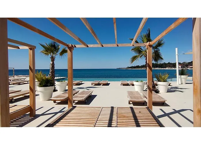 New!!! New Riva Luxury One - With Sunny Terrace & Big Garden Апартаменты Пореч