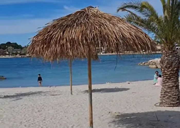 New!!! New Riva Luxury One - With Sunny Terrace & Big Garden Апартаменты *