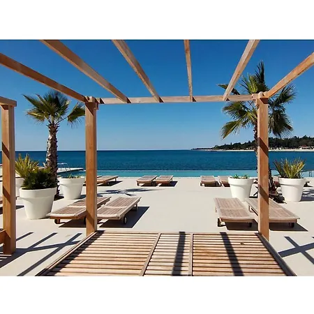 New!!! New Riva Luxury One - With Sunny Terrace & Big Garden Lejlighed Poreč