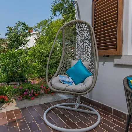 Apartament New!!! New Riva Luxury One - With Sunny Terrace & Big Garden *
