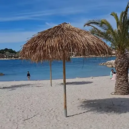 New!!! New Riva Luxury One - With Sunny Terrace & Big Garden Lägenhet *