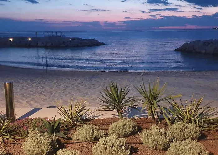 New!!! New Riva Luxury One - With Sunny Terrace & Big Garden Appartement *